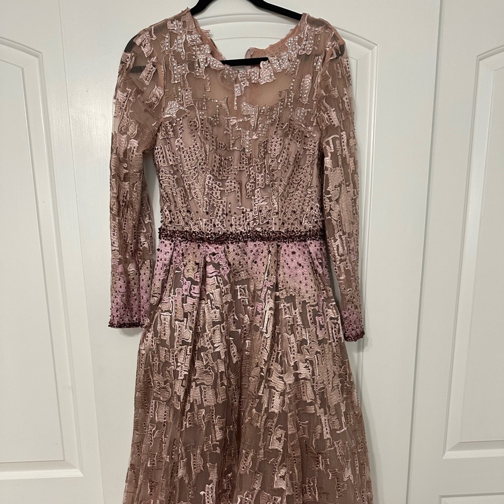 Size 10 evening gown.